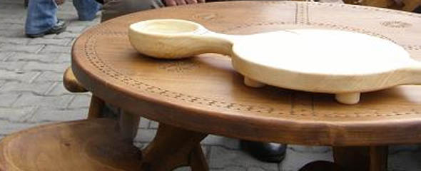 Romanian folk table - detail Romanian folk table - detail